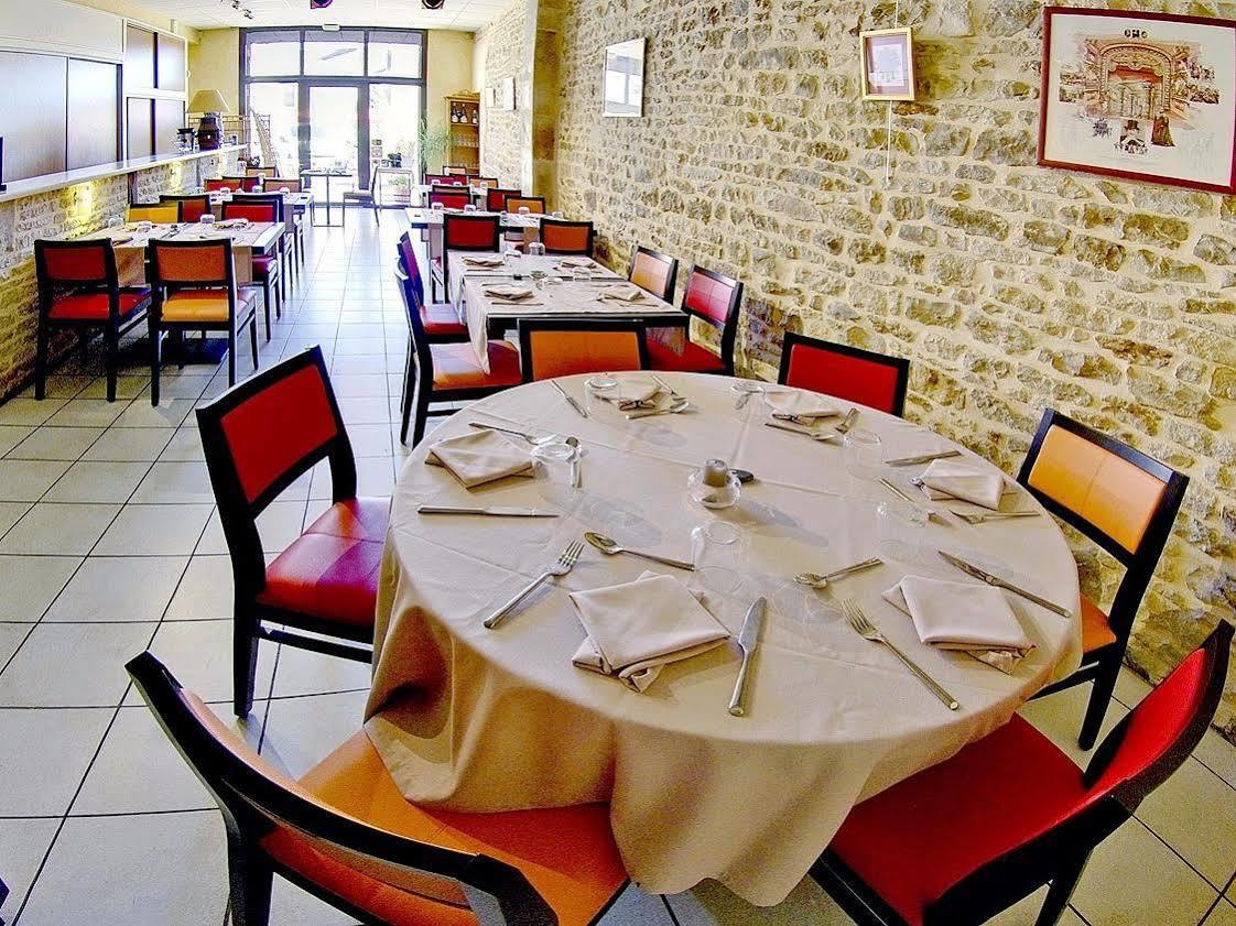 Relais Du Lac Villegusien-le-Lac Zewnętrze zdjęcie